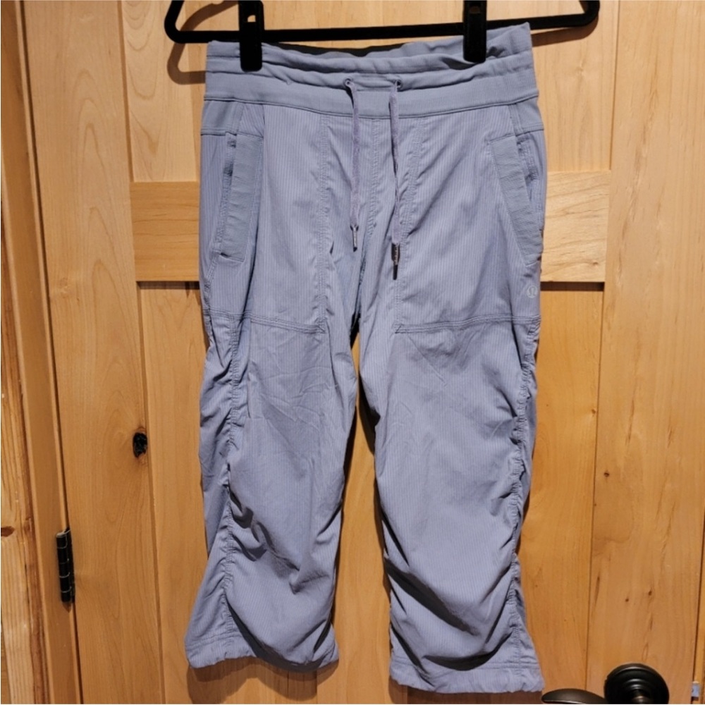 Lululemon Dance Studio Cropped Pants | Size 4 | Gray (Blue-Tone in Some Lights)